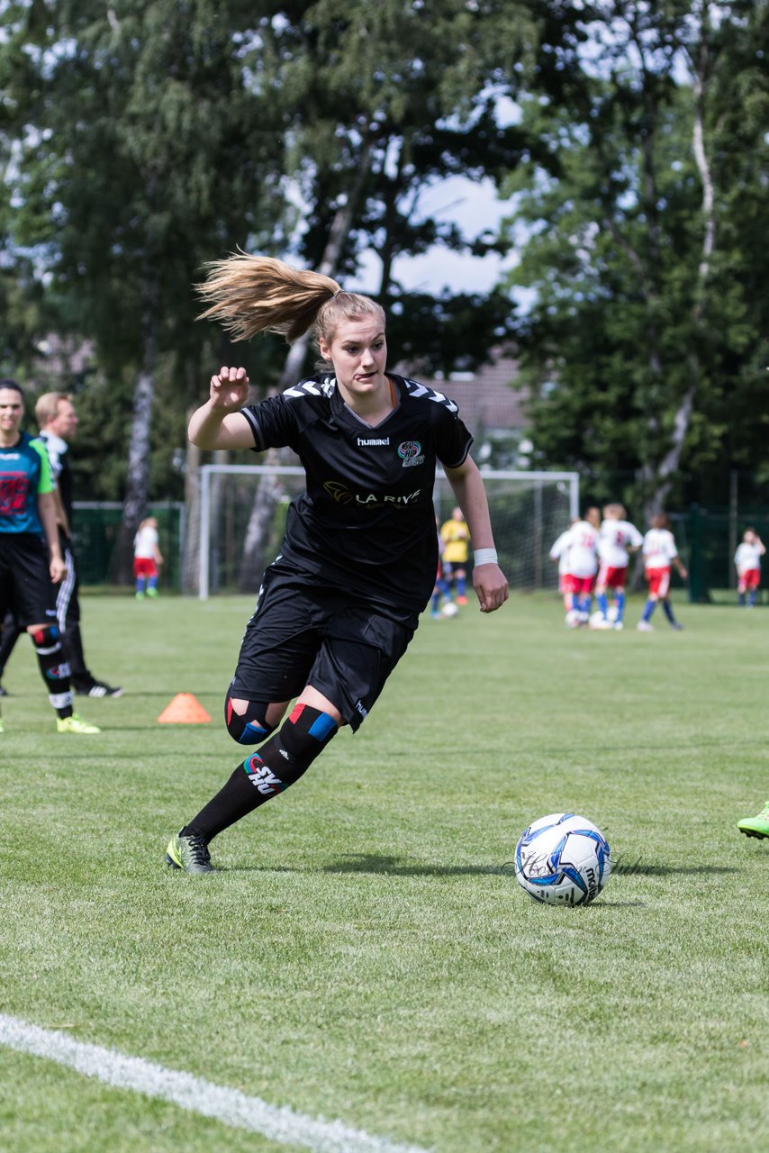 Bild 101 - wBJ Hamburger SV : SV Henstedt Ulzburg : Ergebnis: 4:2